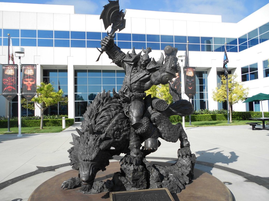Преданным поклонникам World of Warcraft подарят по статуе. - Изображение 1 Преданным поклонникам World of Warcraft подарят по статуе. - Изображение 1