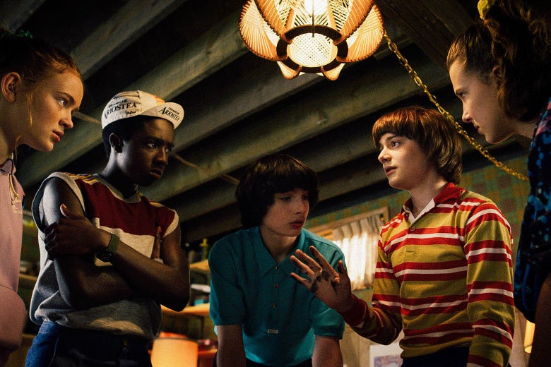 Рецензия (обзор) на 3 сезон сериала "Очень странные дела" (Stranger Things) от Netflix | Канобу Рецензия (обзор) на 3 сезон сериала "Очень странные дела" (Stranger Things) от Netflix | Канобу