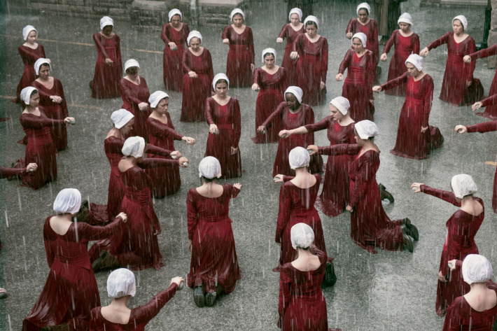 Первые впечатления от 2 сезона cериала «Рассказ cлужанки» (The Handmaid's Tale) | Канобу Первые впечатления от 2 сезона cериала «Рассказ cлужанки» (The Handmaid's Tale) | Канобу