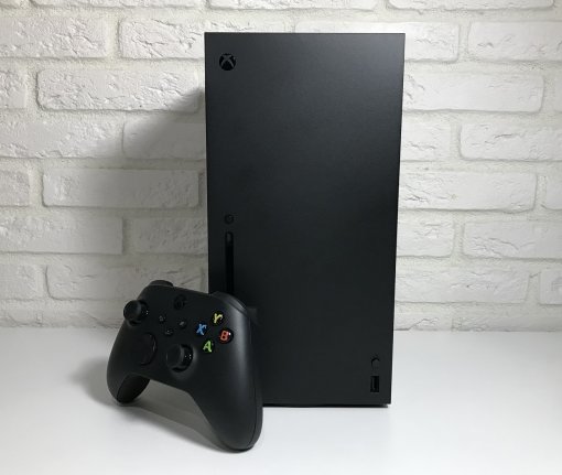 Галерея. Распаковка Xbox Series X — и наглядное сравнение с консолями прошлого поколения